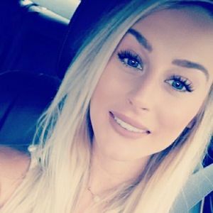 Meet your Posher, Holly